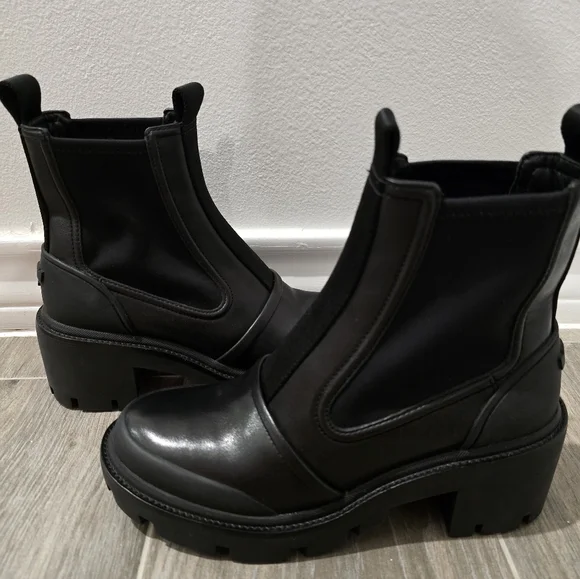 Tory Burch Black Chunky Chelsea Boots - Picture 3 of 7